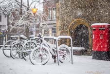 Snow scene by Ricky Barnett Photography