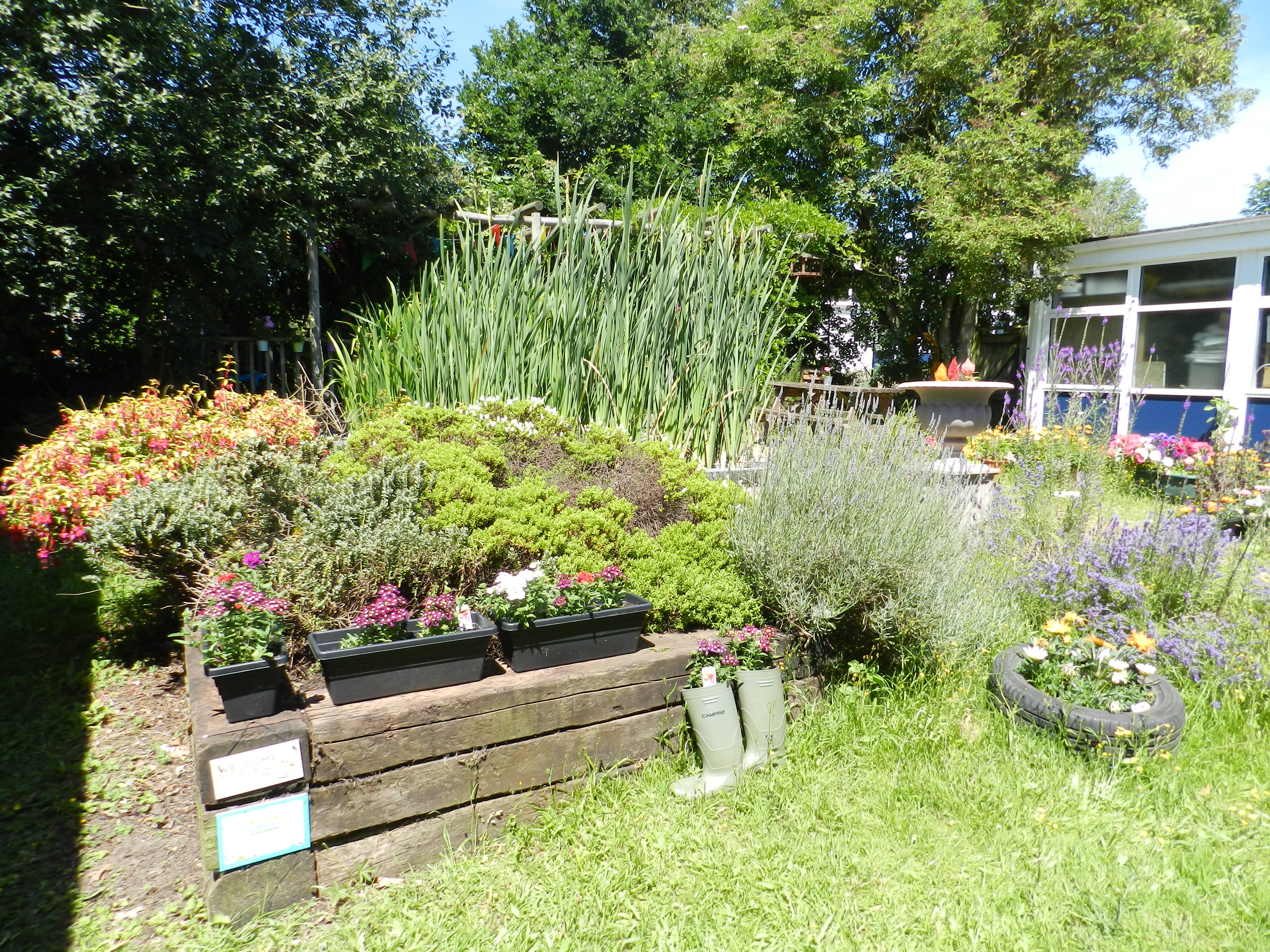 Fabulous Flowers by Cunningham Hill Junior School