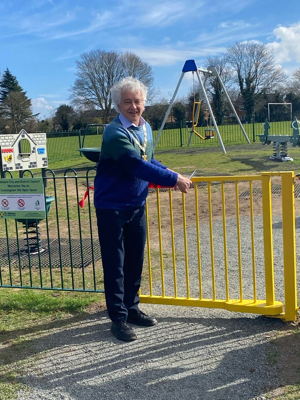 Mayor opening playground