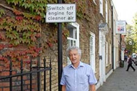 Cllr Rowlands Anti-Idling Sign