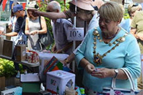 Mayor opens BBQ fundraiser for care home