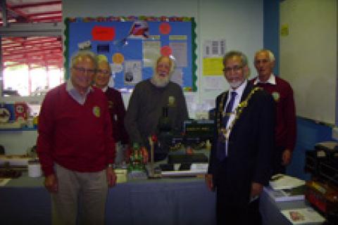 Participants in model show