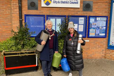 Mayor and Deputy Mayor prepare for the sleepout